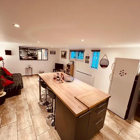 Le Camille Charming With Garden 5 Min Chu Apartment *