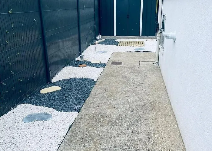 Le Camille Charming With Garden 5 Min Chu Apartment Poitiers